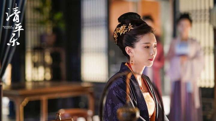 古装剧9位女星演“皇后”！秦岚端庄优雅，吴谨言被批渣女，她竟被称“一代丑后”-3