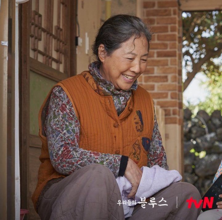 《我们的蓝调》“剧情细节”秘密！剧名是为了致敬“平凡人们”，李炳宪演技藏在细节里-14