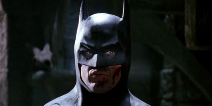 迈克尔·基顿蝙蝠侠新战袍流出！细数1989年电影版与《闪电侠》战袍的八大差异之处