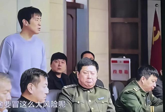 不愧是央妈严选的刑警剧！在省厅取景，群演都是真警察，难怪这么火